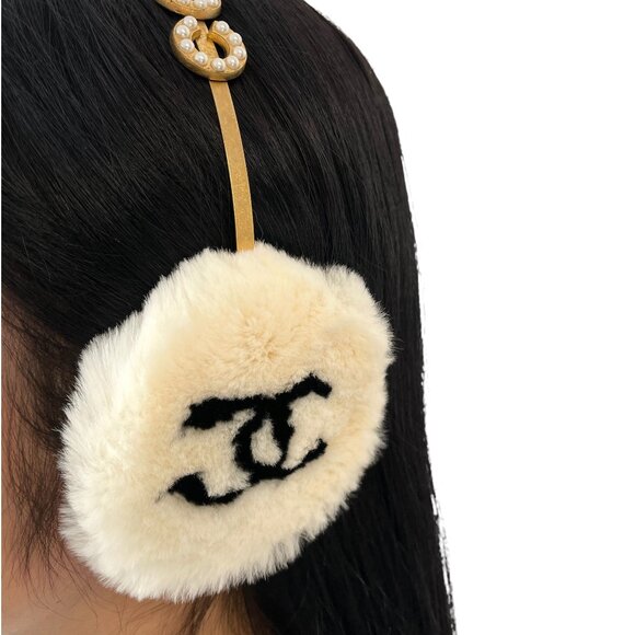 CHANEL Vintage 01A CC Mark Logo Earmuffs Black Gold Pearl Fur Accessory [105034] - Picture 1 of 11
